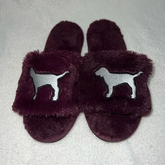 PINK Victorias Secret fuzzy slippers size small (5/6) - Picture 3 of 9
